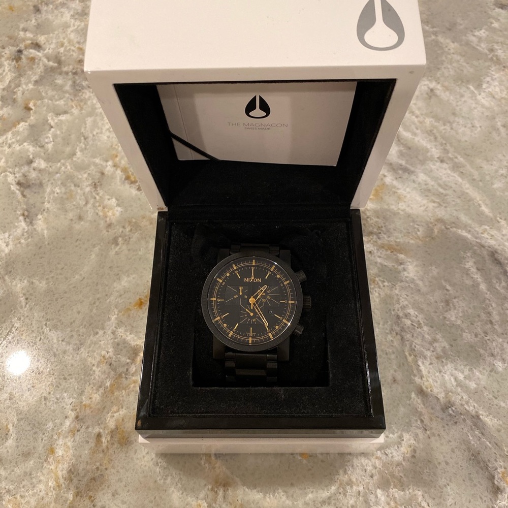 Nixon Magnacon SS II - 2 Minutes To Midnight